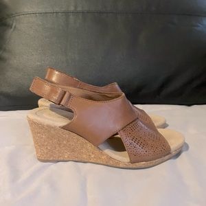 Brown leather heeled sandals 6.5